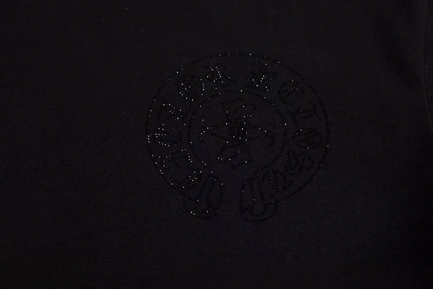 🅿️170 Style: 2025 new Croix heart hot diamond short-sleeved T-shirt Material: high version 300g double yarn combed cotton Size: S～XL Color: black Style number: Z028